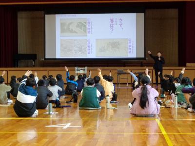 花育授業風景R07来小1