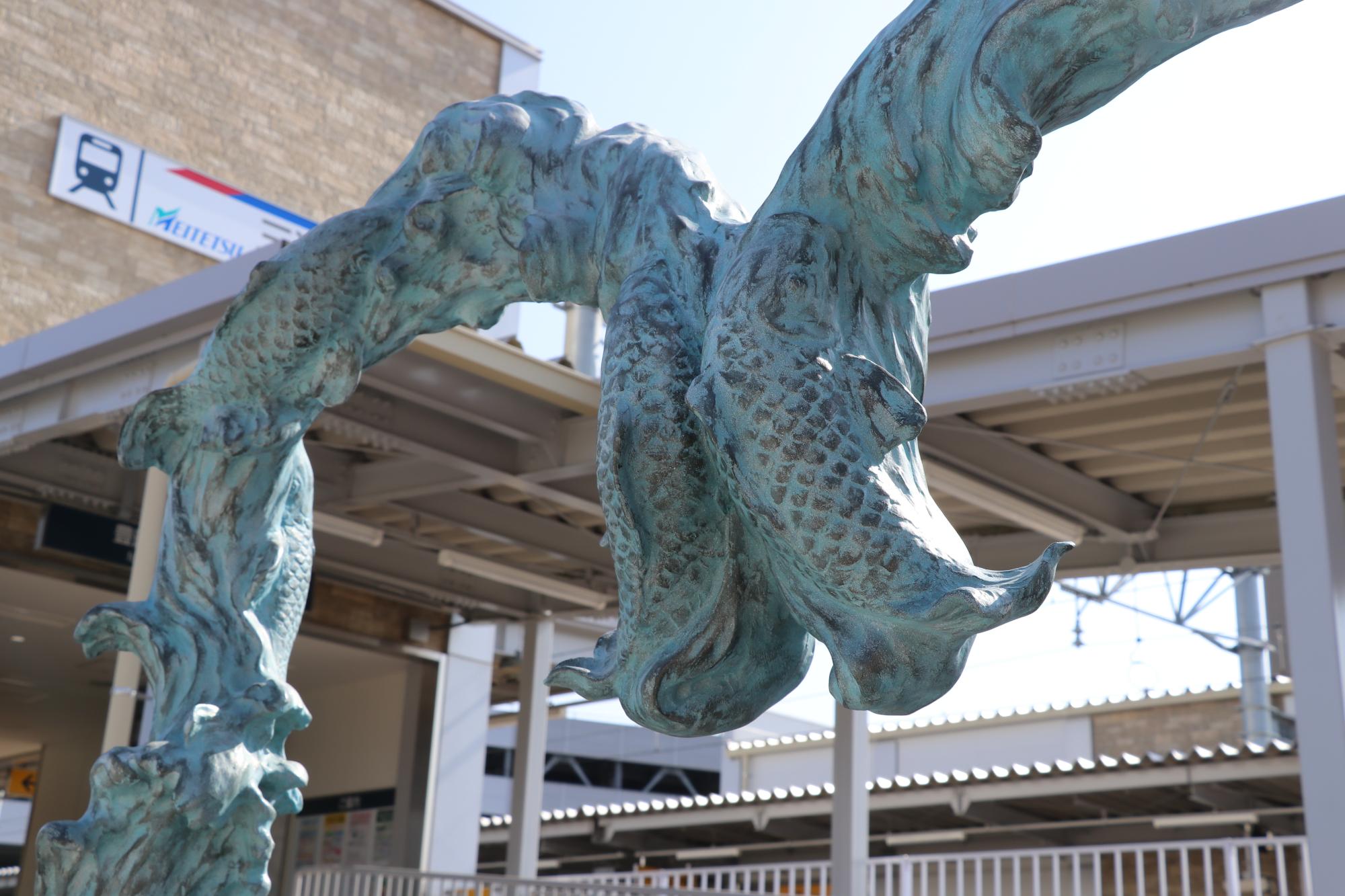 彫刻作品「こい」写真