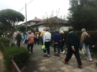 明治用水緑道西高根線・せせらぎ小路