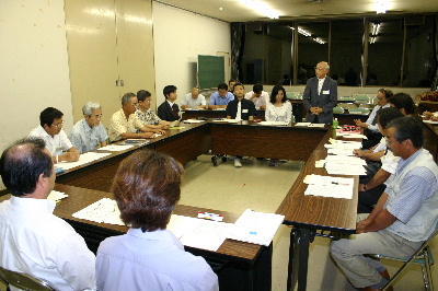 （写真）平成17年度第1回まちづくり委員会