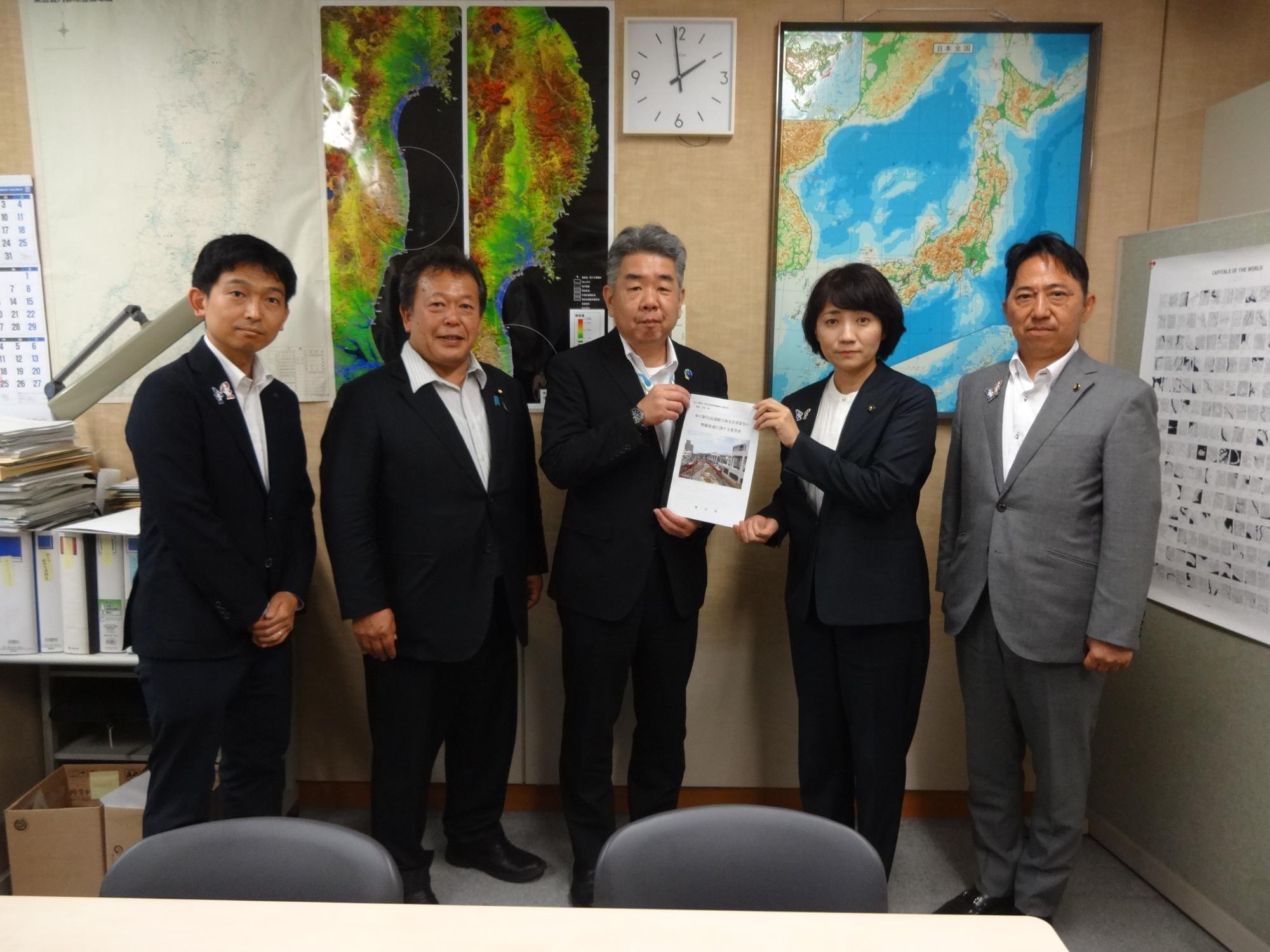 国土交通省　服部技術審議官