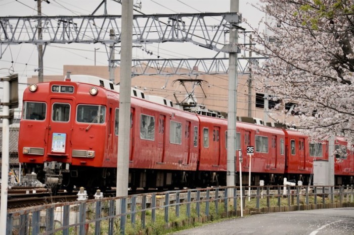 記念系統板掲出電車