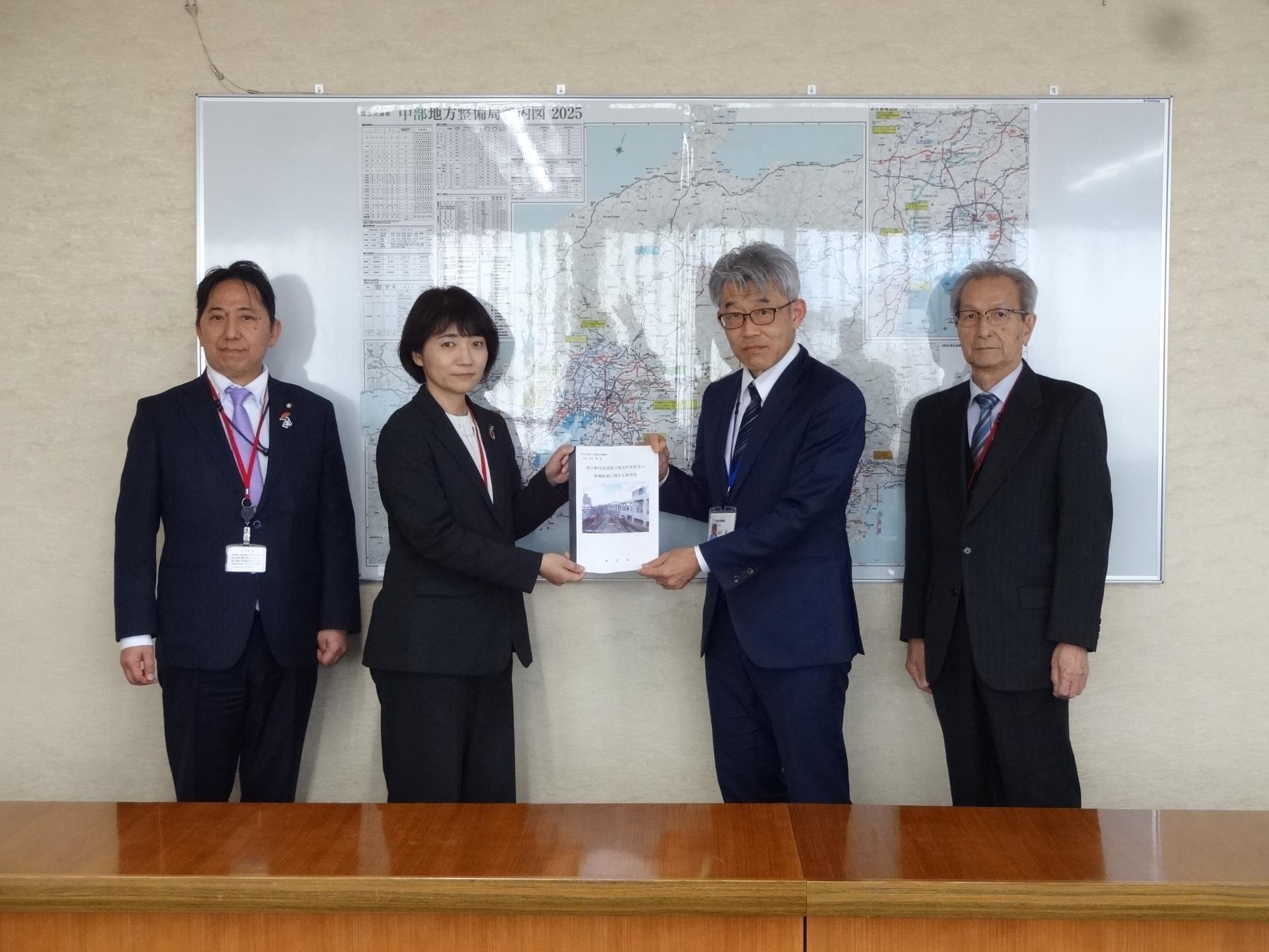 森本局長面会写真