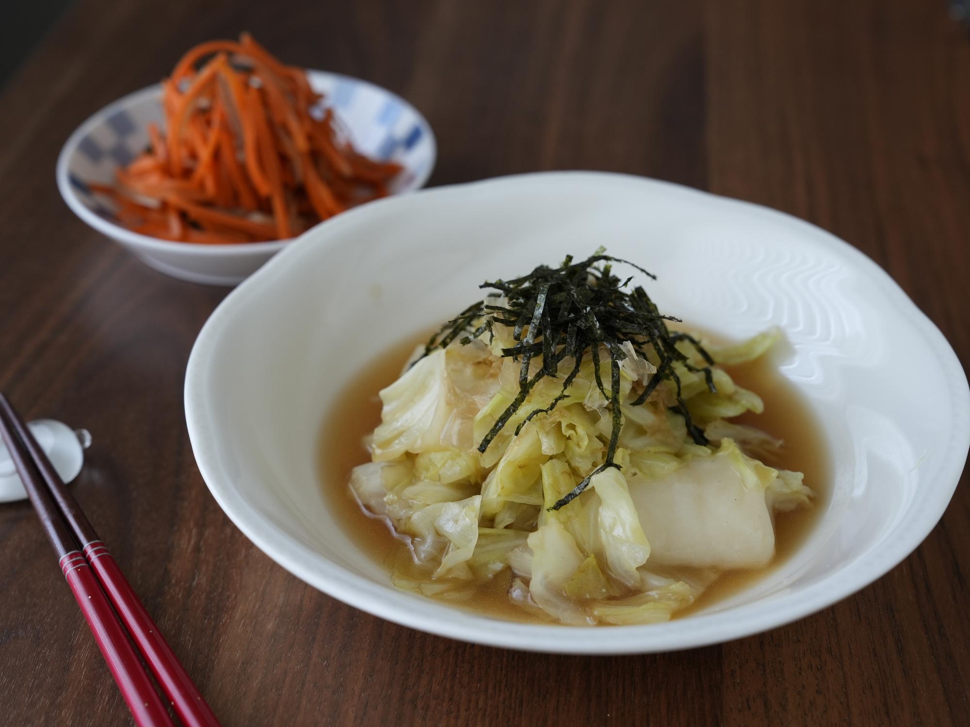 ▲郷土料理で旅気分●いかにんじん、きゃべつもち